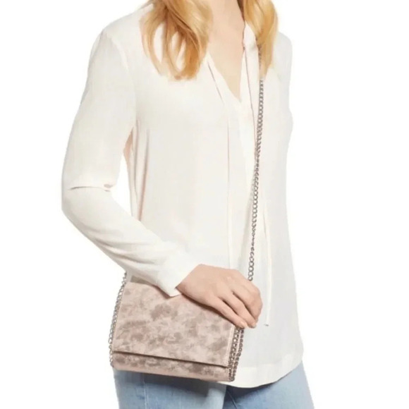 Chelsea28 Metallic Chain Trim Faux Leather Pink Silver Rose Crossbody Bag Clutch - Picture 4 of 16